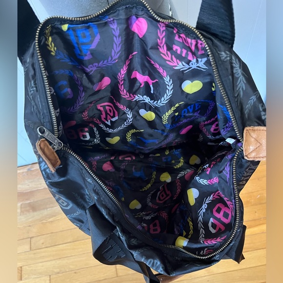 Pink bag **FREE** with 30 dollar purchase - Picture 3 of 3